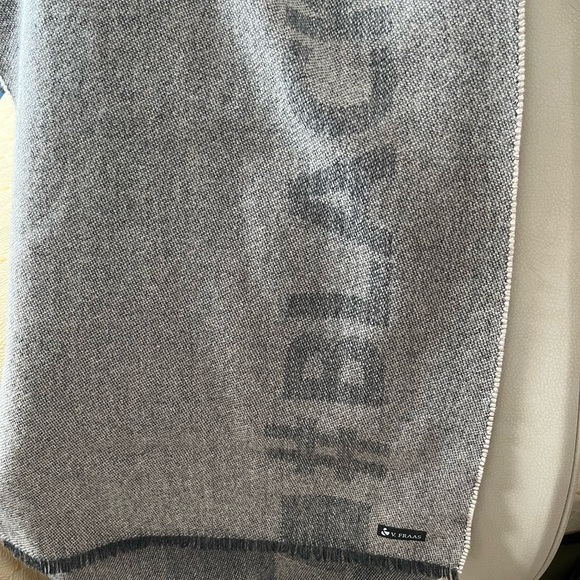 V. FRAAS cashmere scarf - natural - Picture 8 of 12